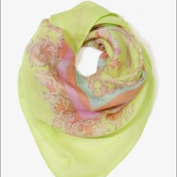 Rare Hello Kitty vs F21 scarf - Picture 1 of 3